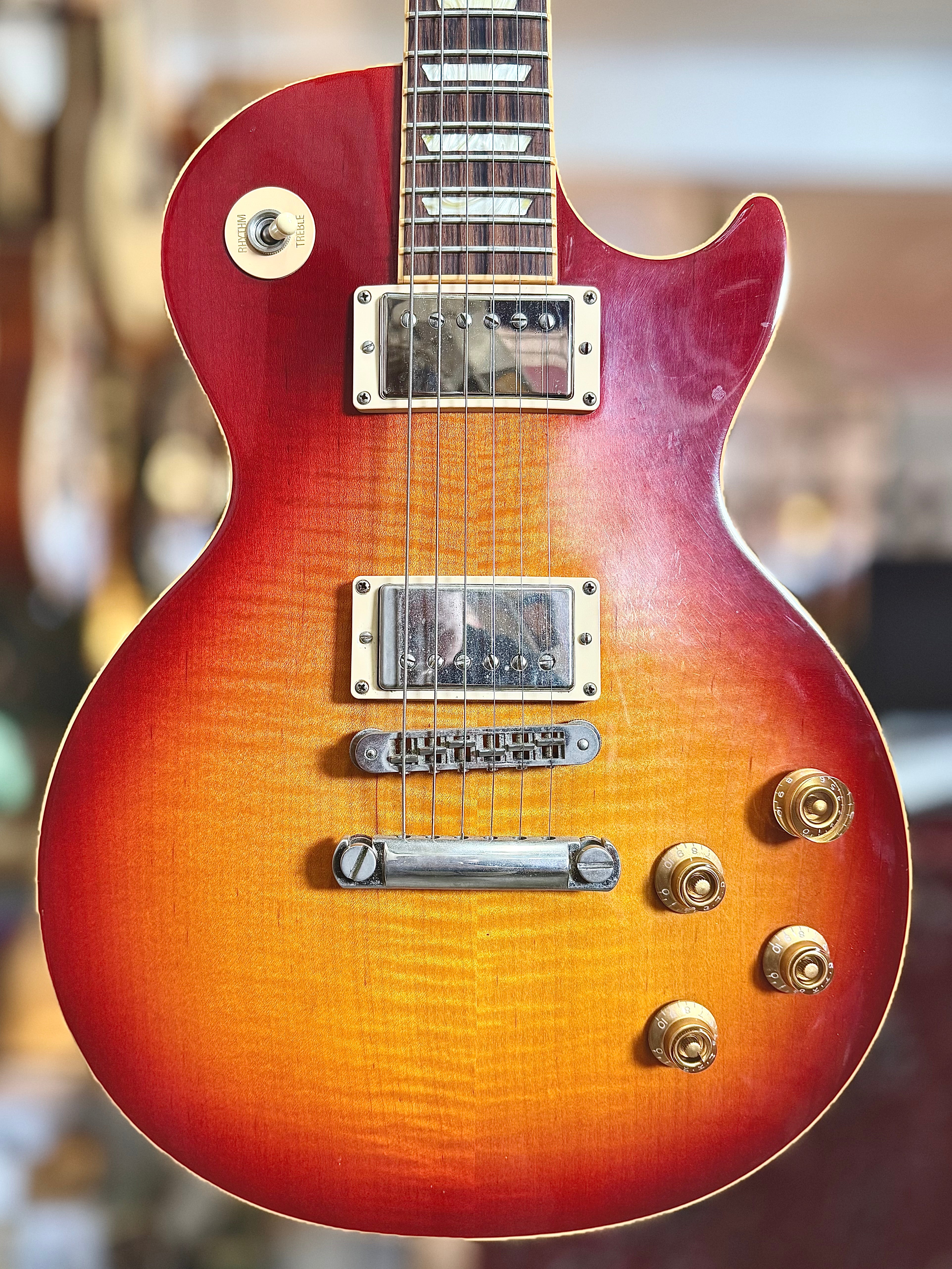 Gibson | Les Paul Standard | LP6+ | Cherryburst | 2006 | Pre-Loved Gibson | Les Paul Standard | LP6+ | Cherryburst | 2006 | Pre-Loved